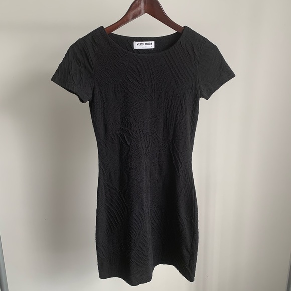 Vero Moda Dress - Picture 1 of 6